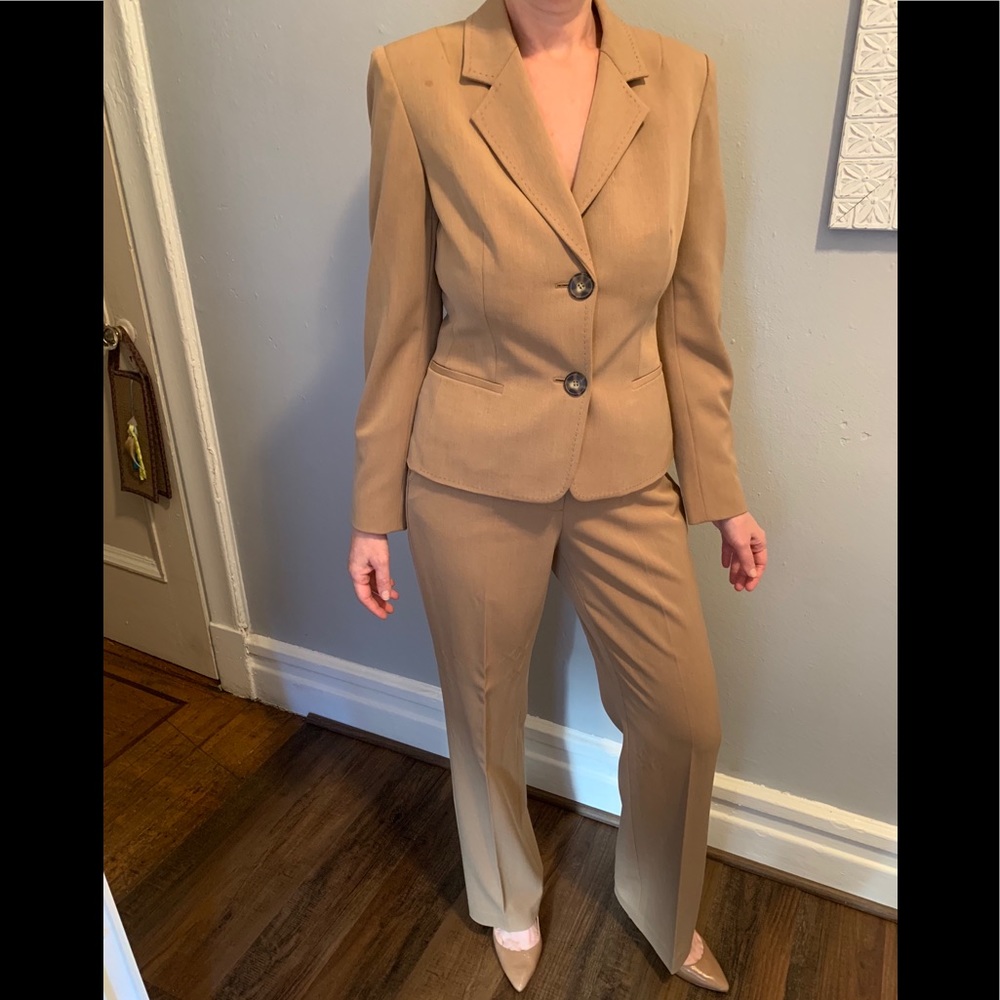 Jones New York Jacket and Pants Suit